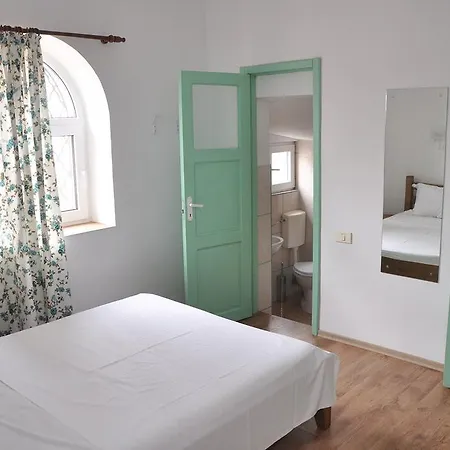 Casa De Piatra ゲストハウス 3*