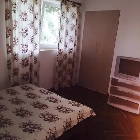 Casa De Piatra Guest house